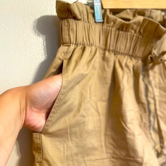CI Sono Tan High Waisted Shorts - Picture 5 of 10